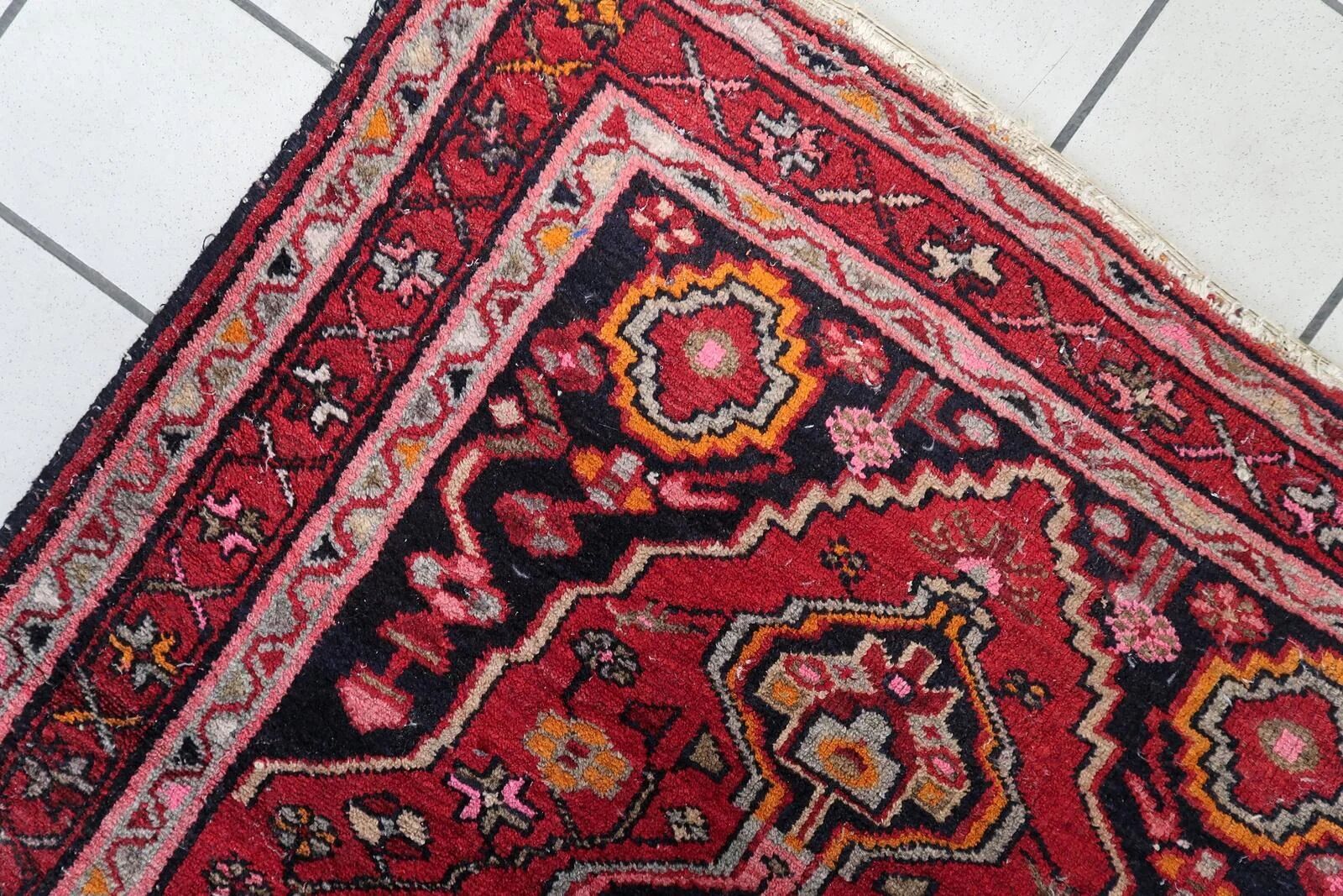 Antique Persian Hamadan rug 3.5' x 4.8' (107cm x 146cm) 1920s - 1C1207