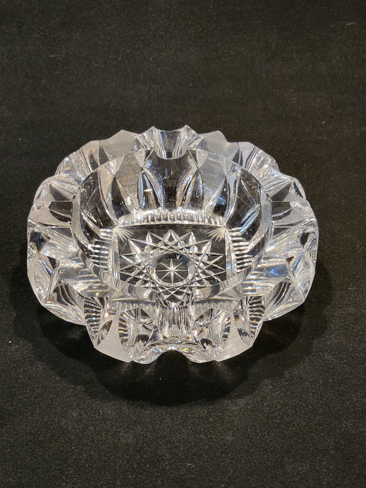 Cendrier en cristal de bohême taillé ciselé