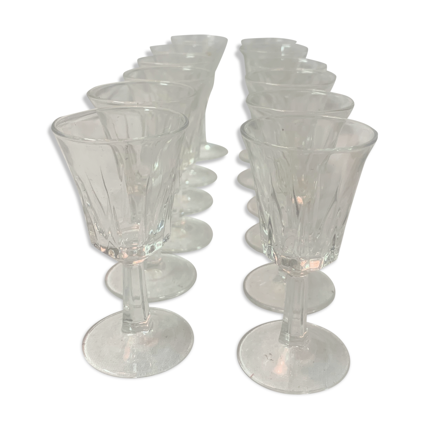 10 liqueur glasses