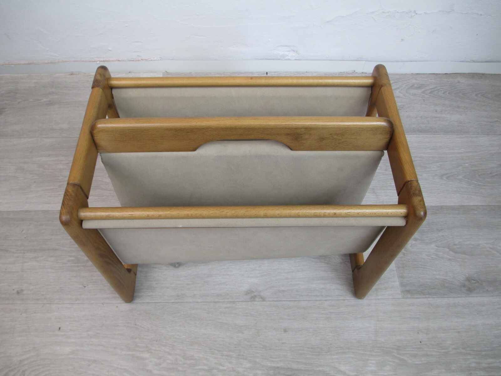 Magazine rack, Union, 1970