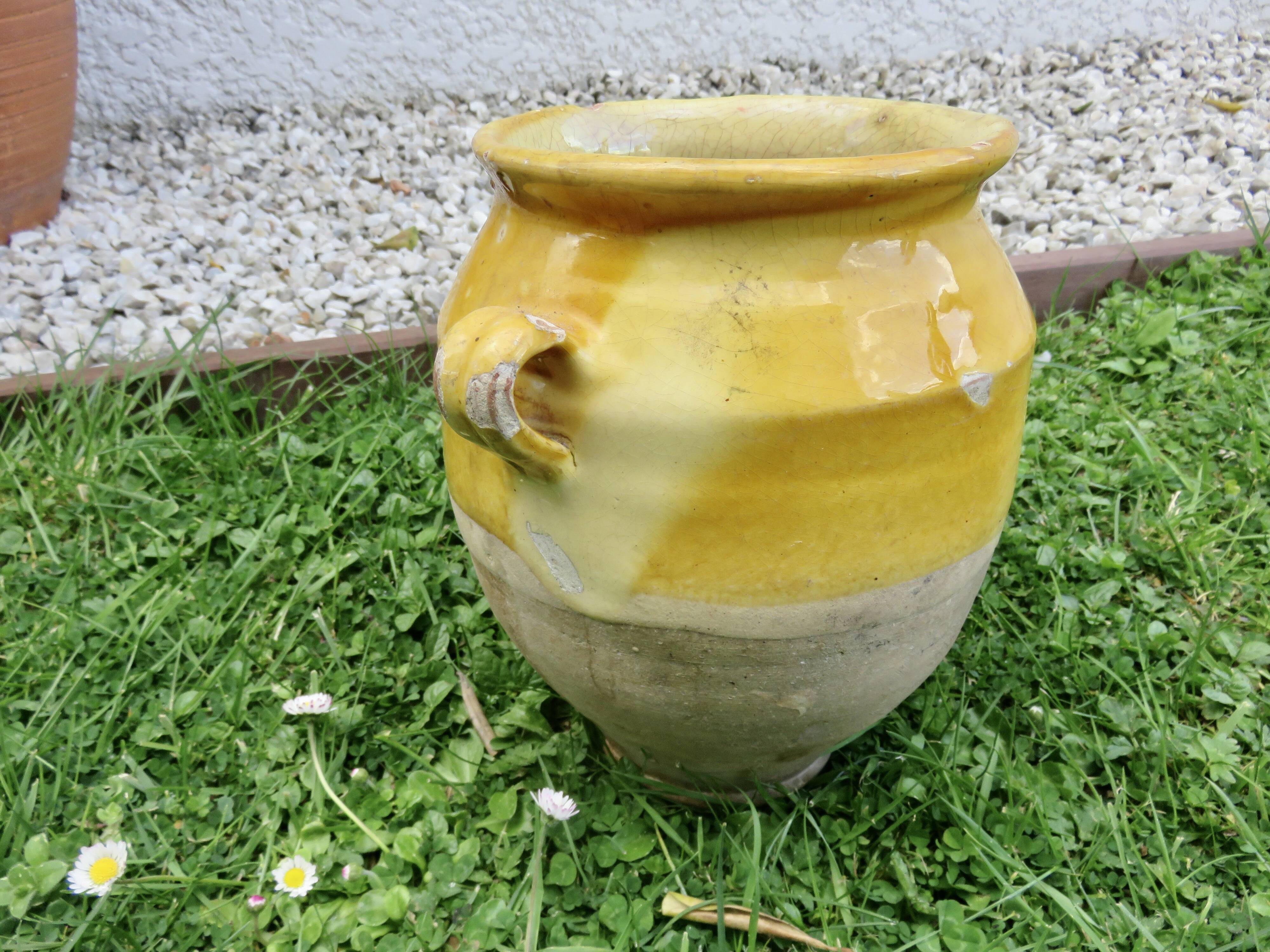 Glazed yellow terracotta jar, south-west of France.