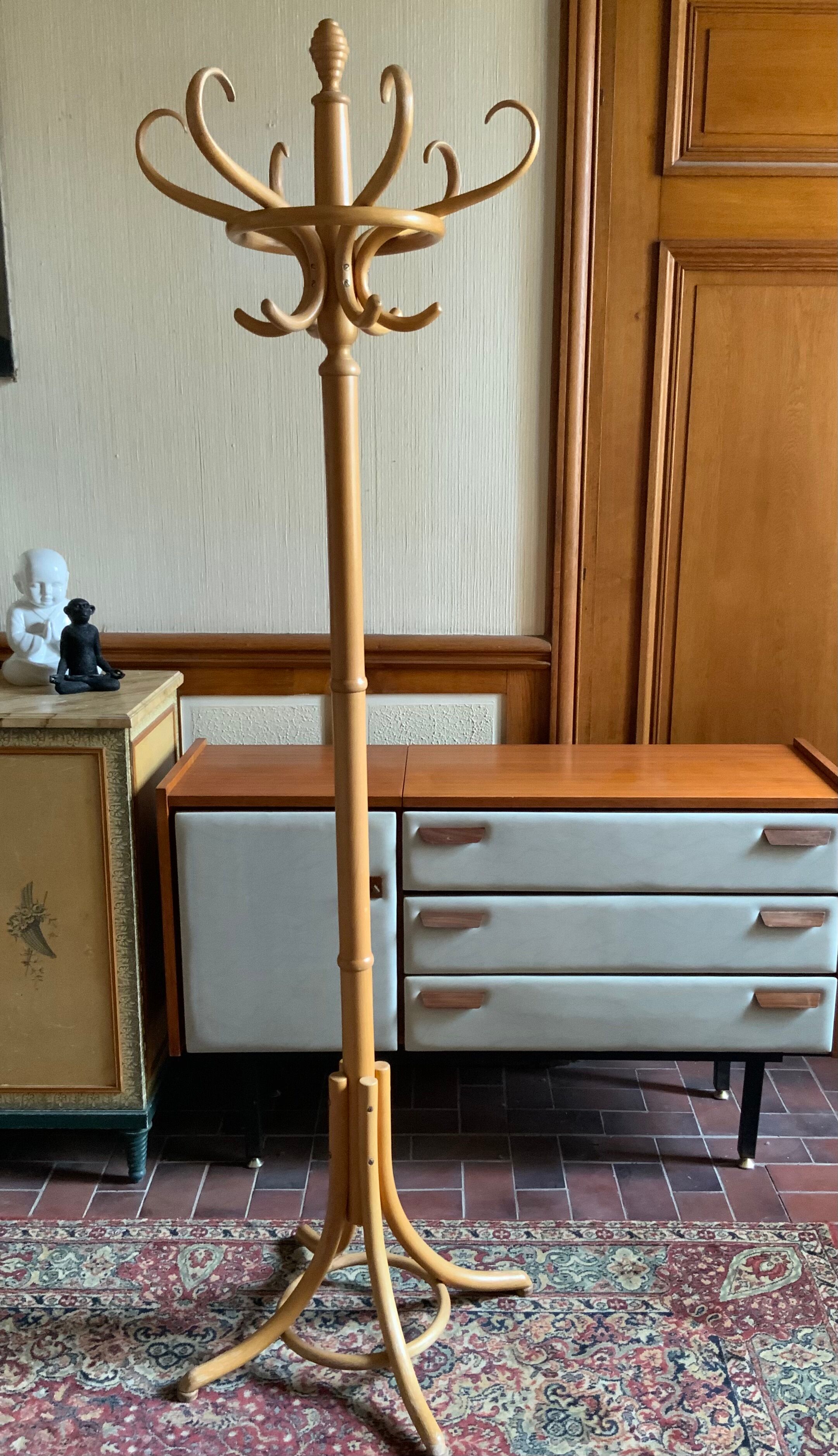 ZPM parrot coat door