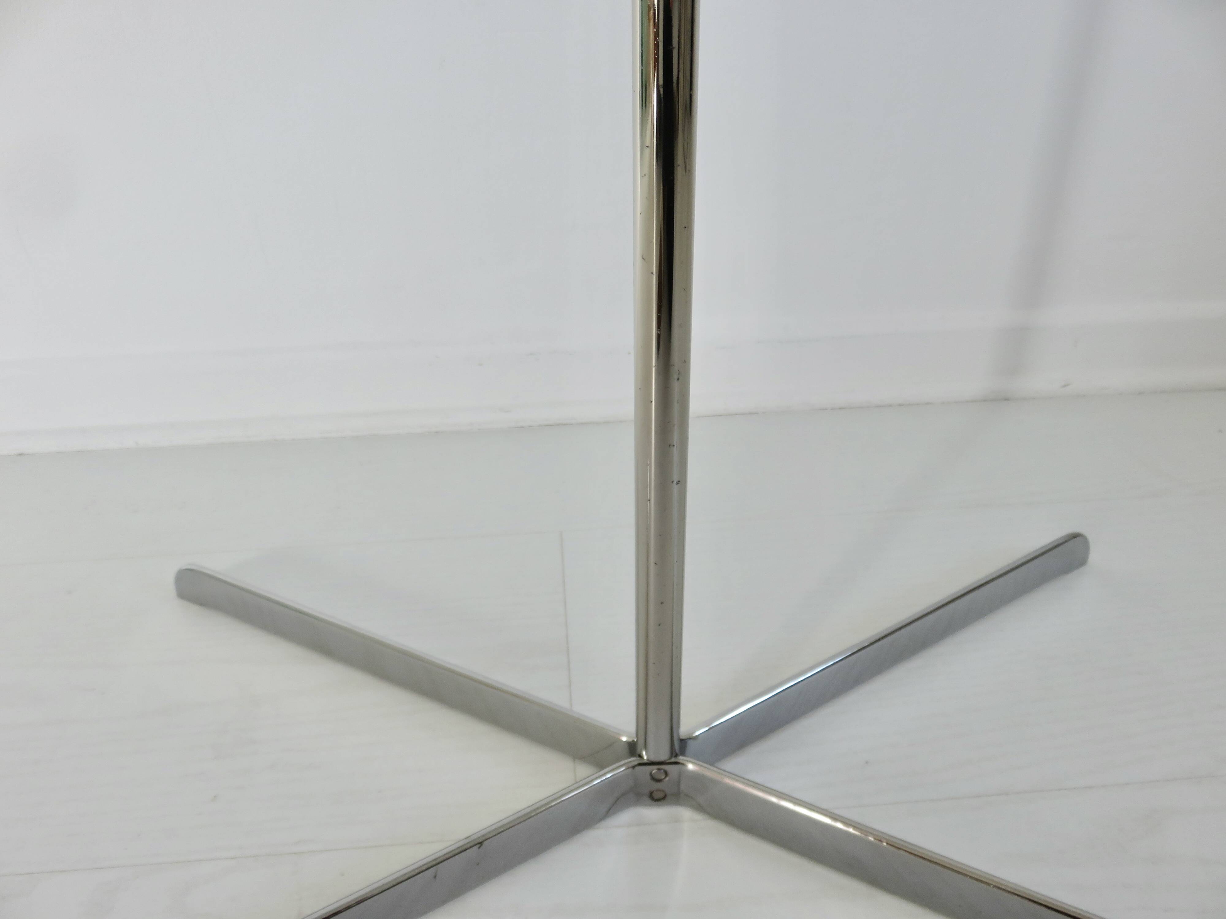 Table, side table, Roche Bobois in plexiglass and chrome metal from the 1980s.