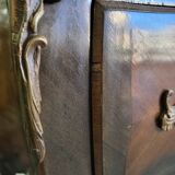 Commode sauteuse en bois de rose plateau en marbre rose