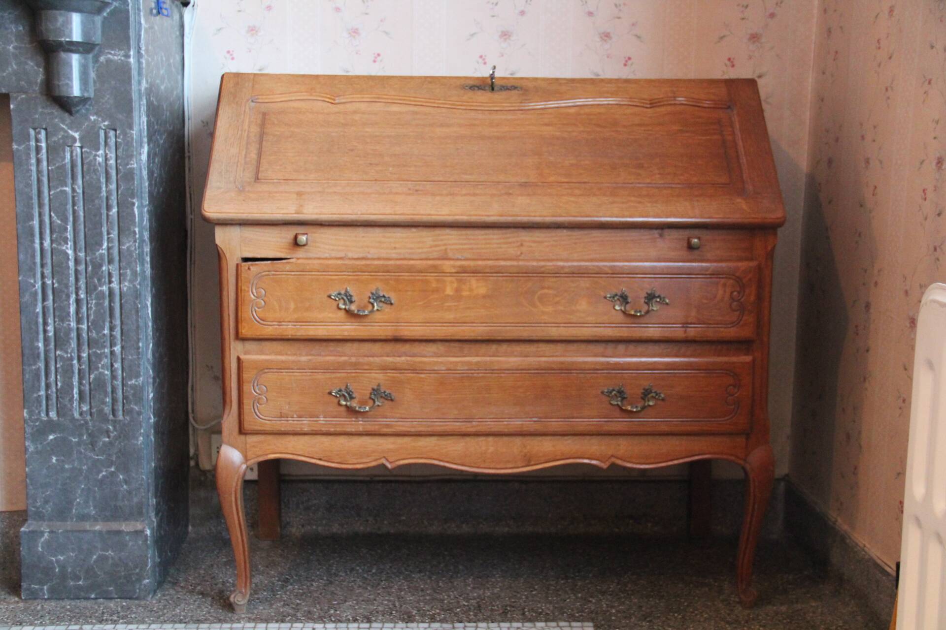 Small oak desk in Louis XV style