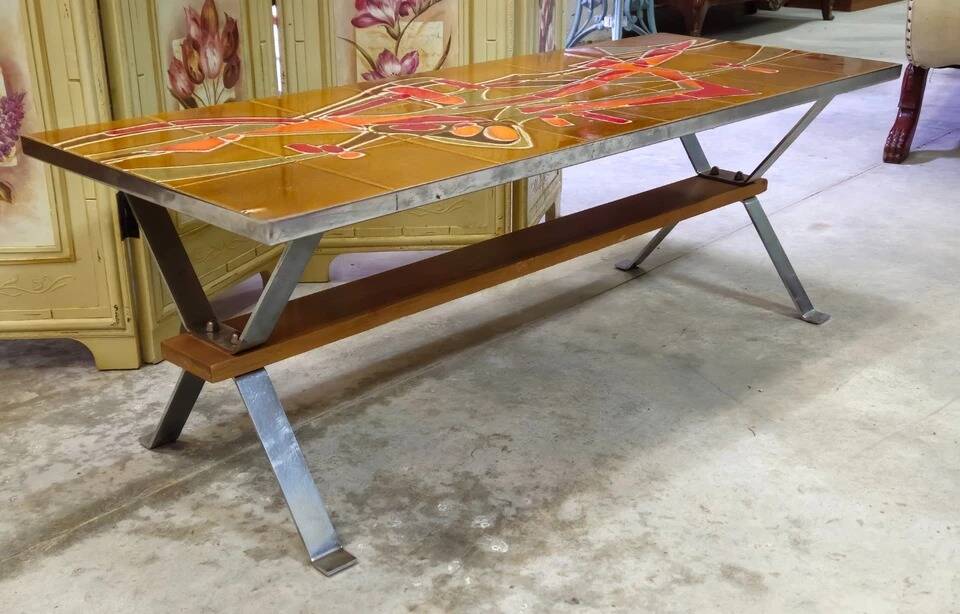 Vintage coffee table from the 1960s/70s with a tiled top.