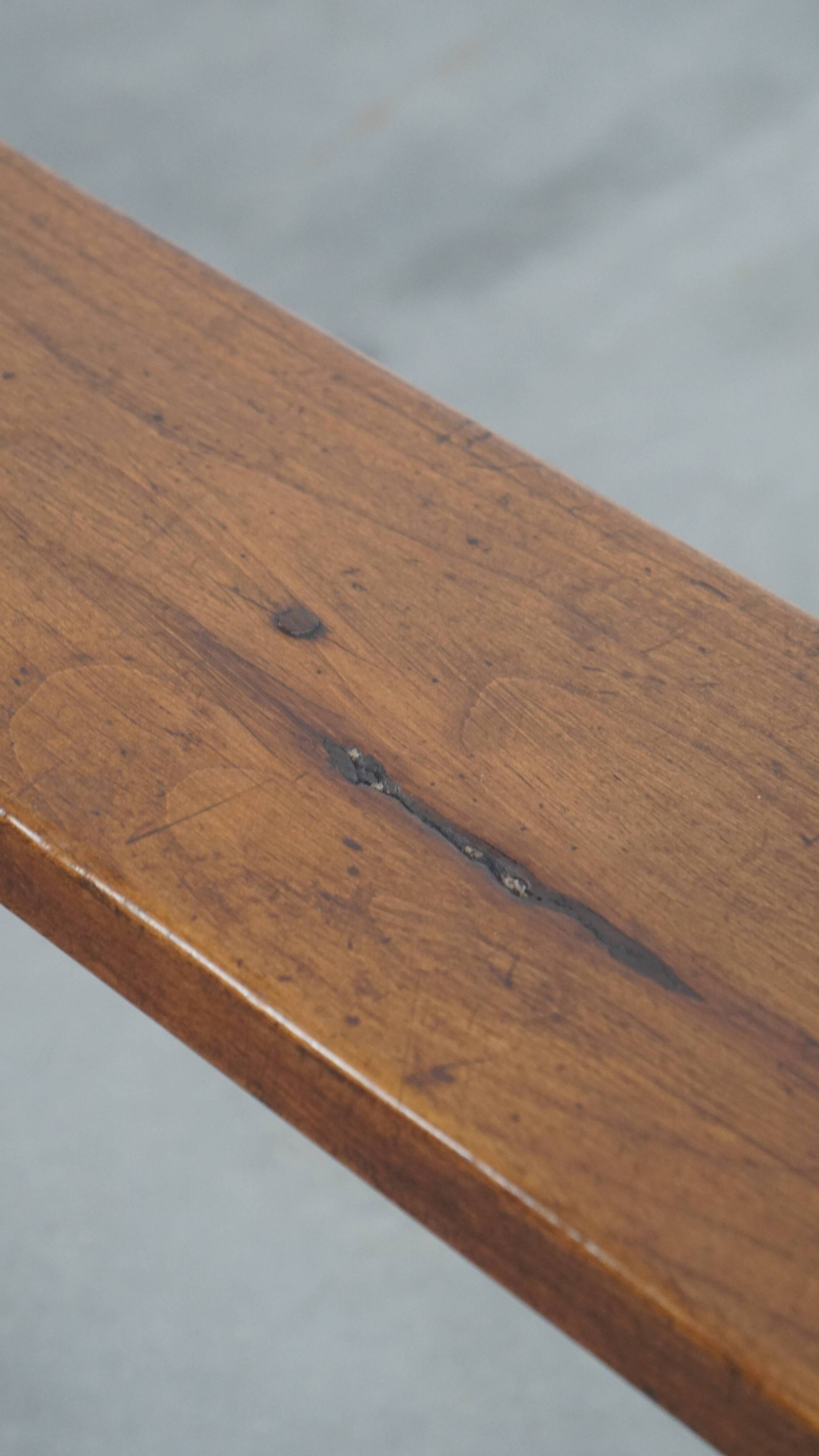 Banc antique en bois