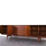 Buffet en teck du milieu du siècle par Rolf Rastad et Adolf Relling pour Gustav Bahus