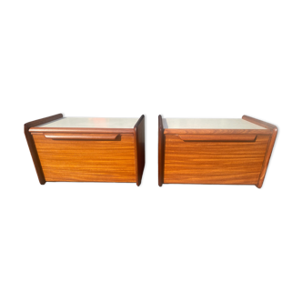 2 hanging bedside tables