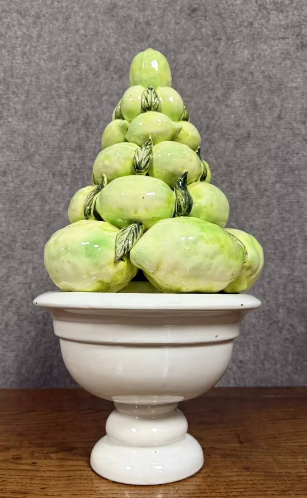 Ceramic centerpiece with lemon decorations, Art Deco period, circa 1940