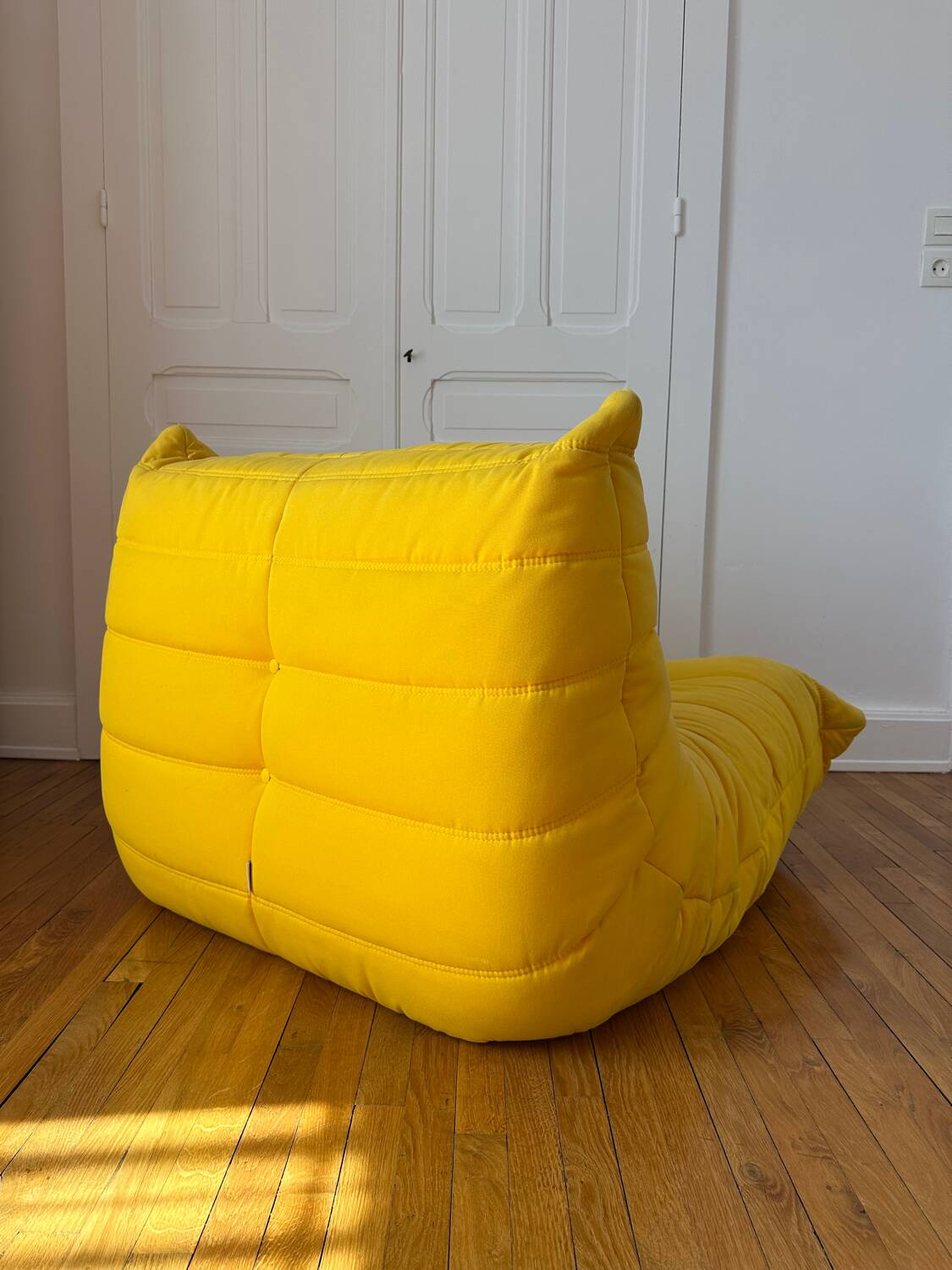 Chauffeuse Togo par Michel Ducaroy pour Ligne Roset