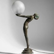 "Lueur Lumineuse" sculpture lamp by Max Le Verrier – opaline glass sphere – Art Deco 1930