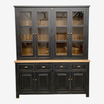 Display cabinet in solid oak