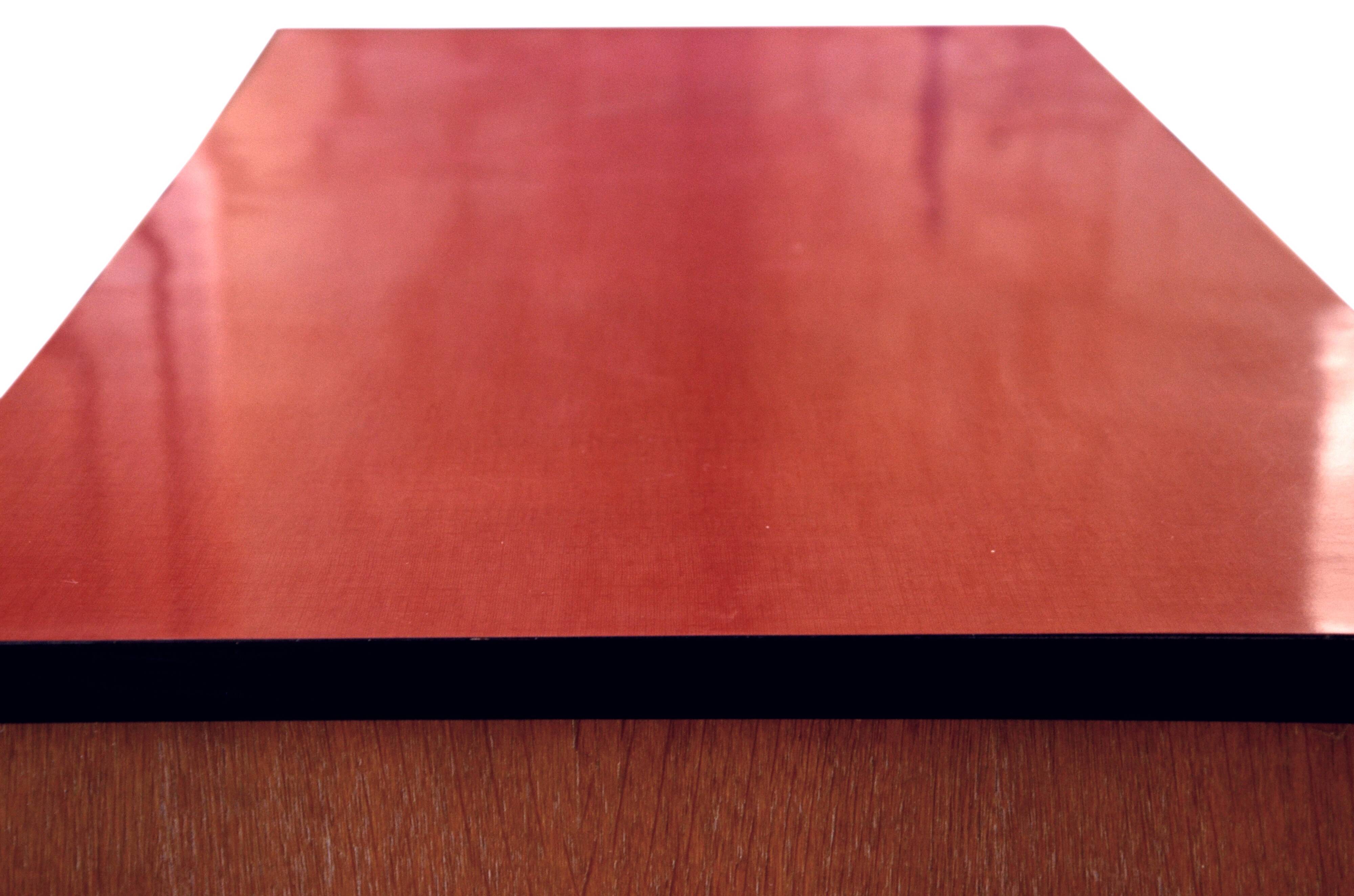 Wooden enfilade with fuchsia pink and black formica, 1950s, 130x50x100cm