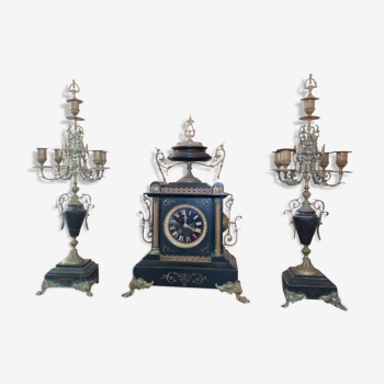 Horloge de Paris marque Meyer-Levy et 2 chandeliers