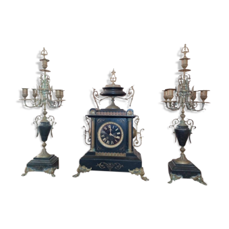 Horloge de Paris marque Meyer-Levy et 2 chandeliers