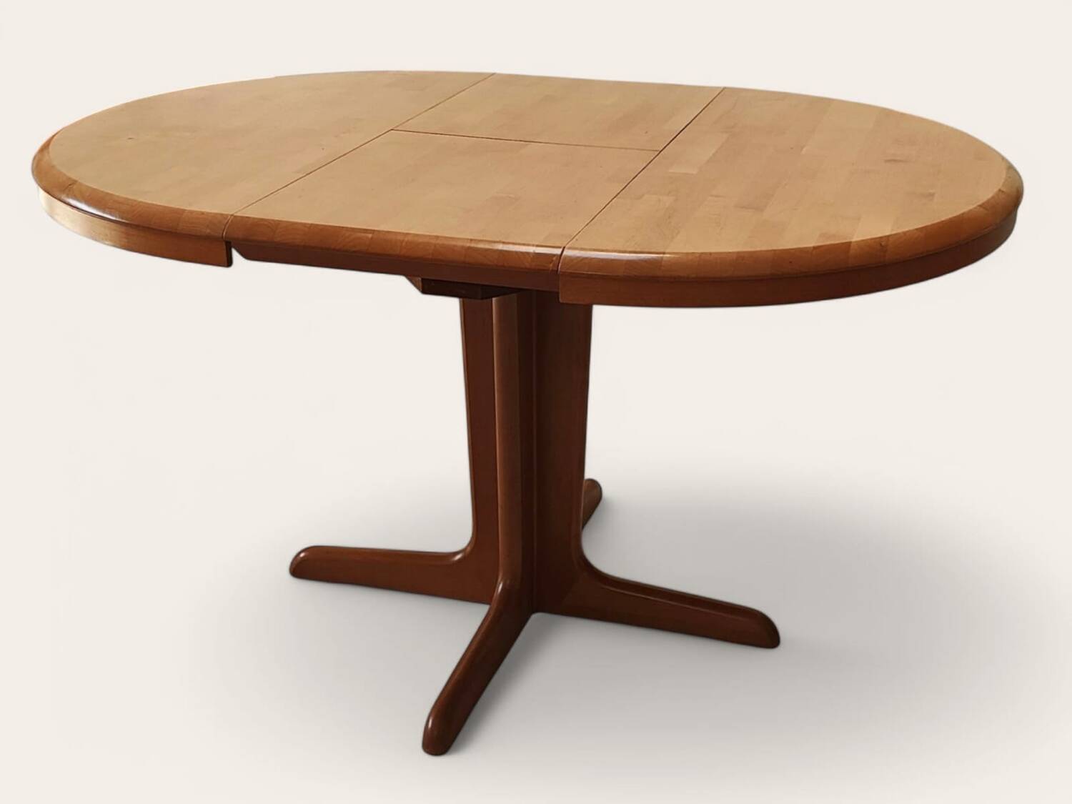 Extendable dining table, 70s