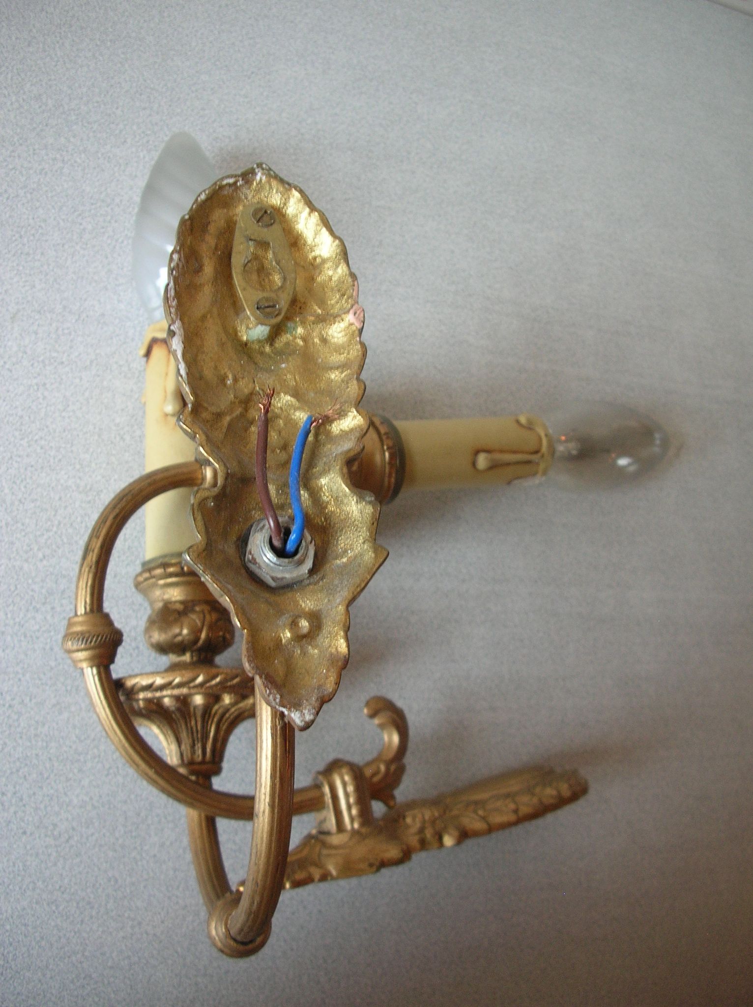 Old pair of wall lamps