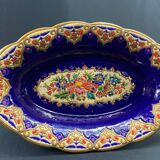 Plat creux oblong en faïence de Longwy M.P. Chevallier Renaissance