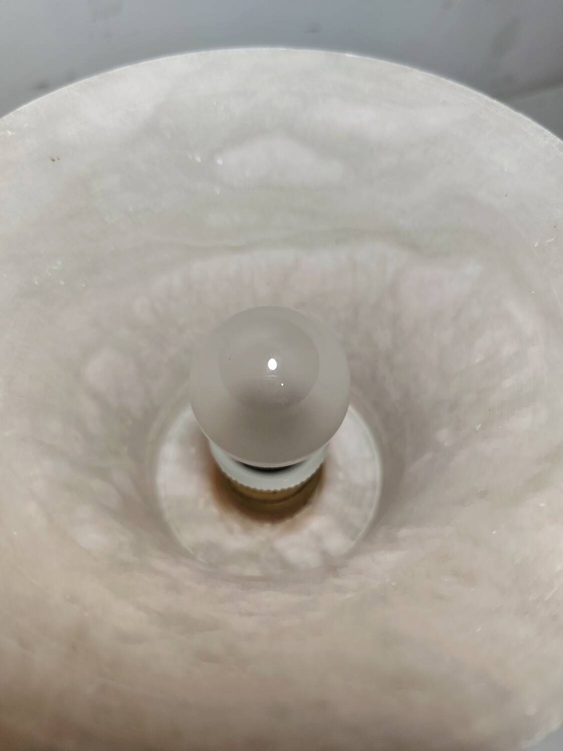 Lampe de table en marbre. Espagne, années 1970.