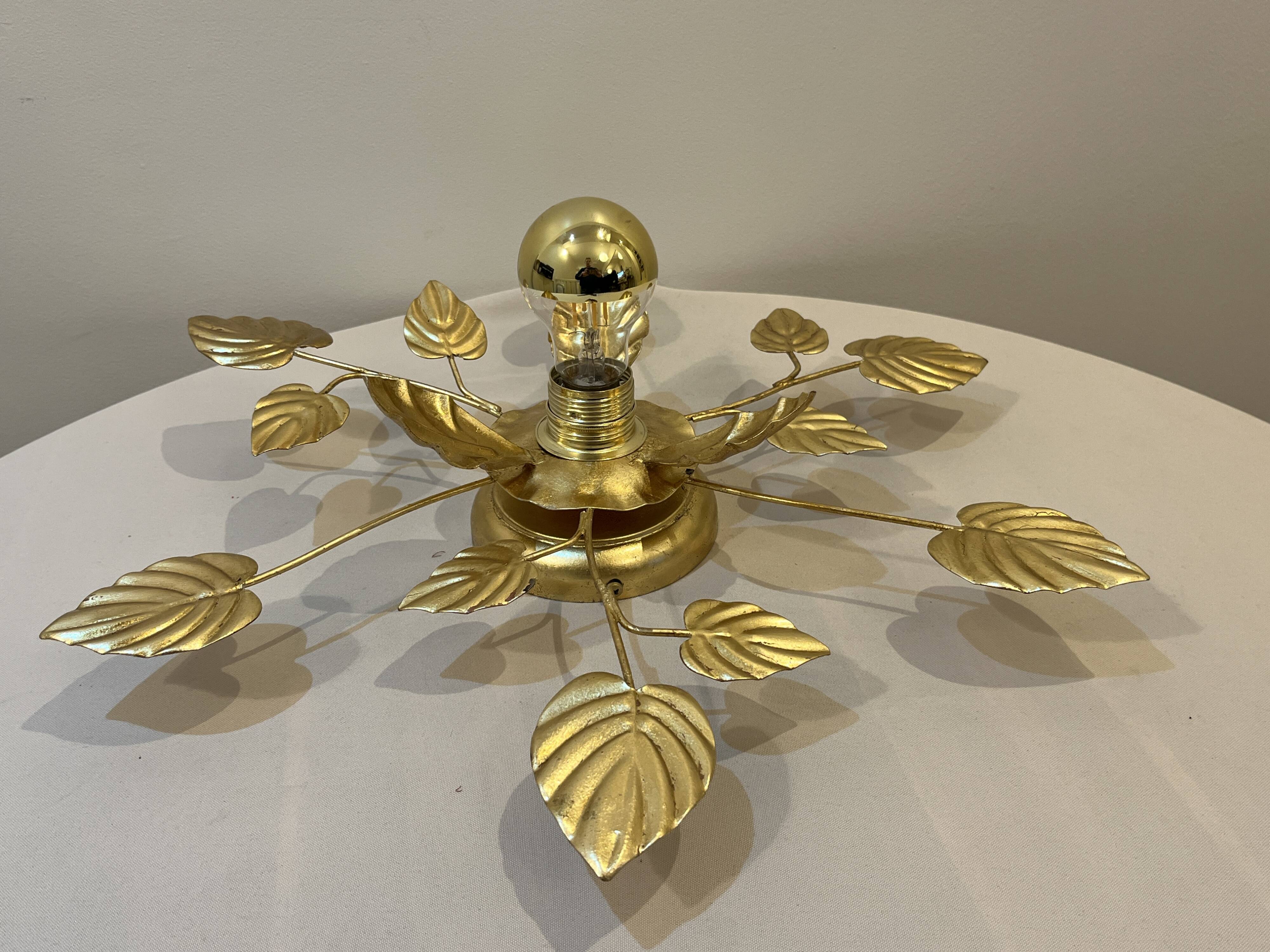 Gold leaf metal flower wall sconce 1970s 1980s Hollywood Regency Masca leaf