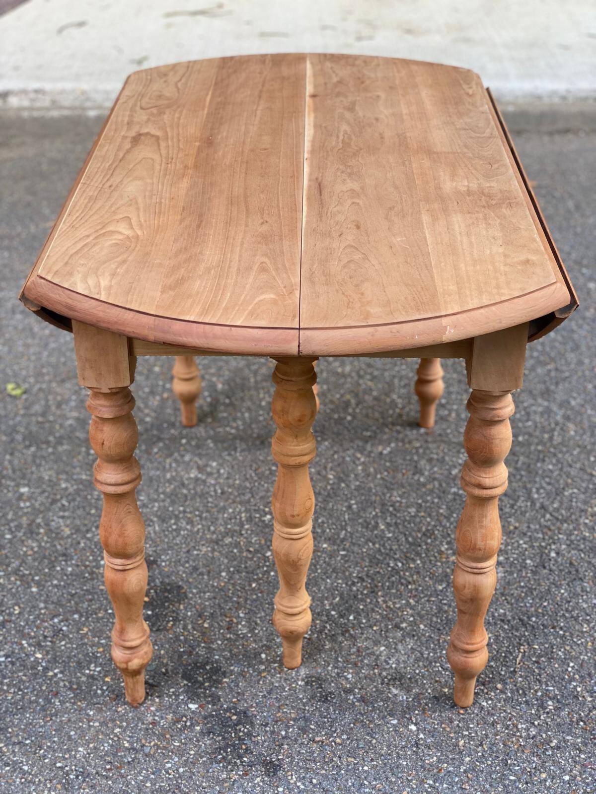 Table à manger ronde extensible à volets Louis Philippe XXème rénovée 260cm
