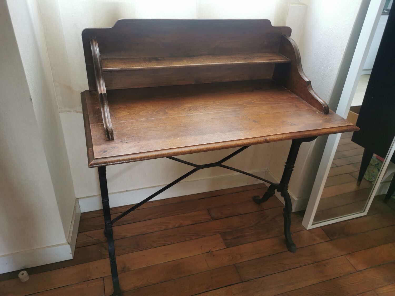 Bistro table secretary furniture dressing table