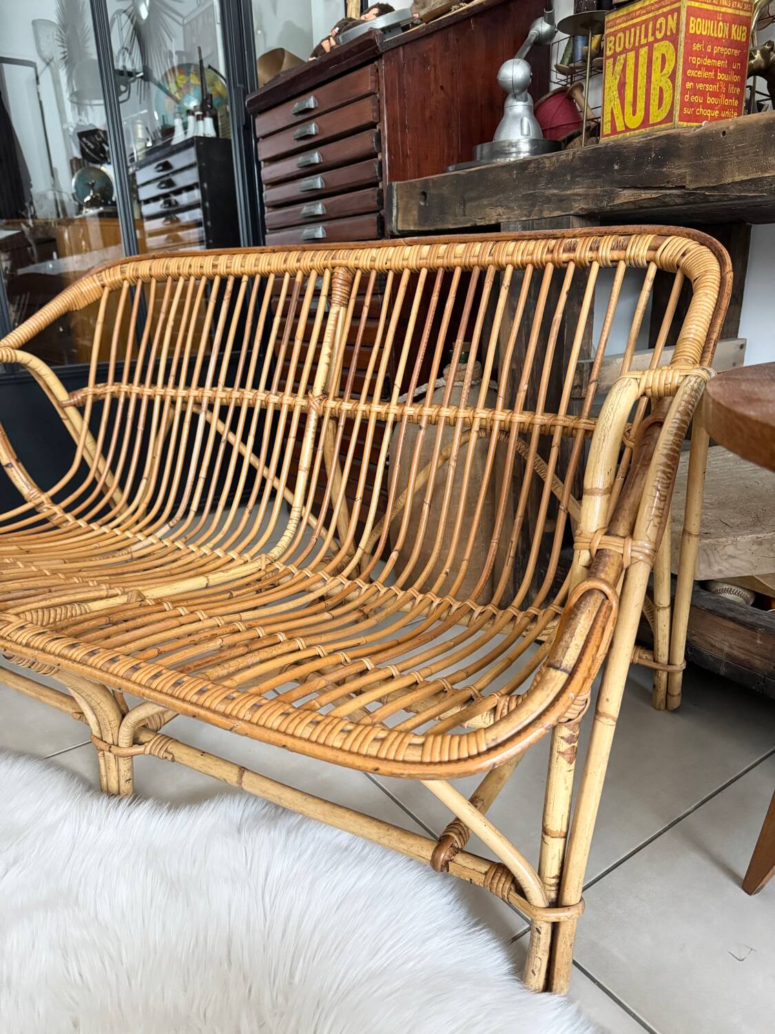 Vintage 2-seater rattan bench