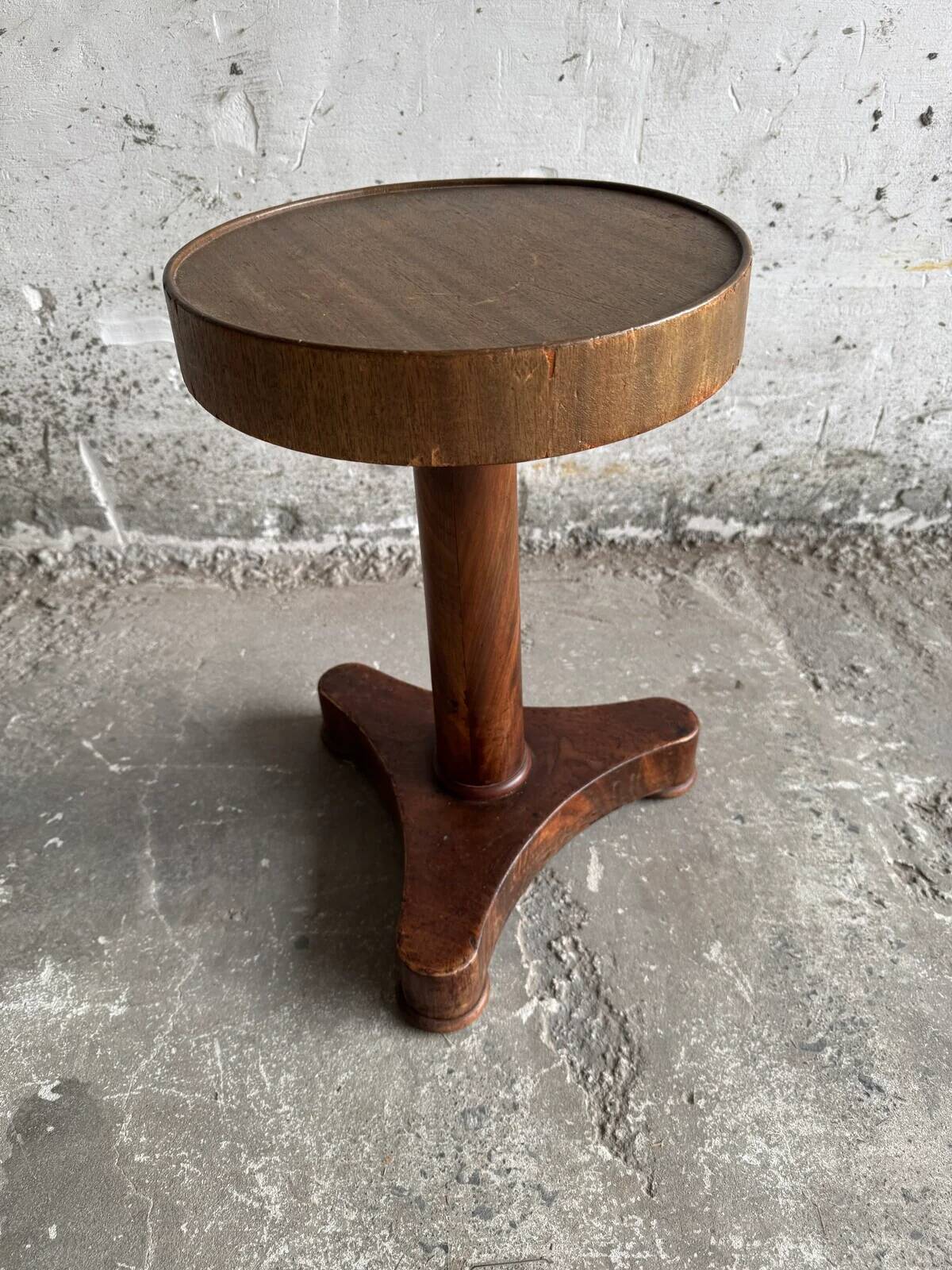Table d’appoint vintage en bois – France, vers 1950