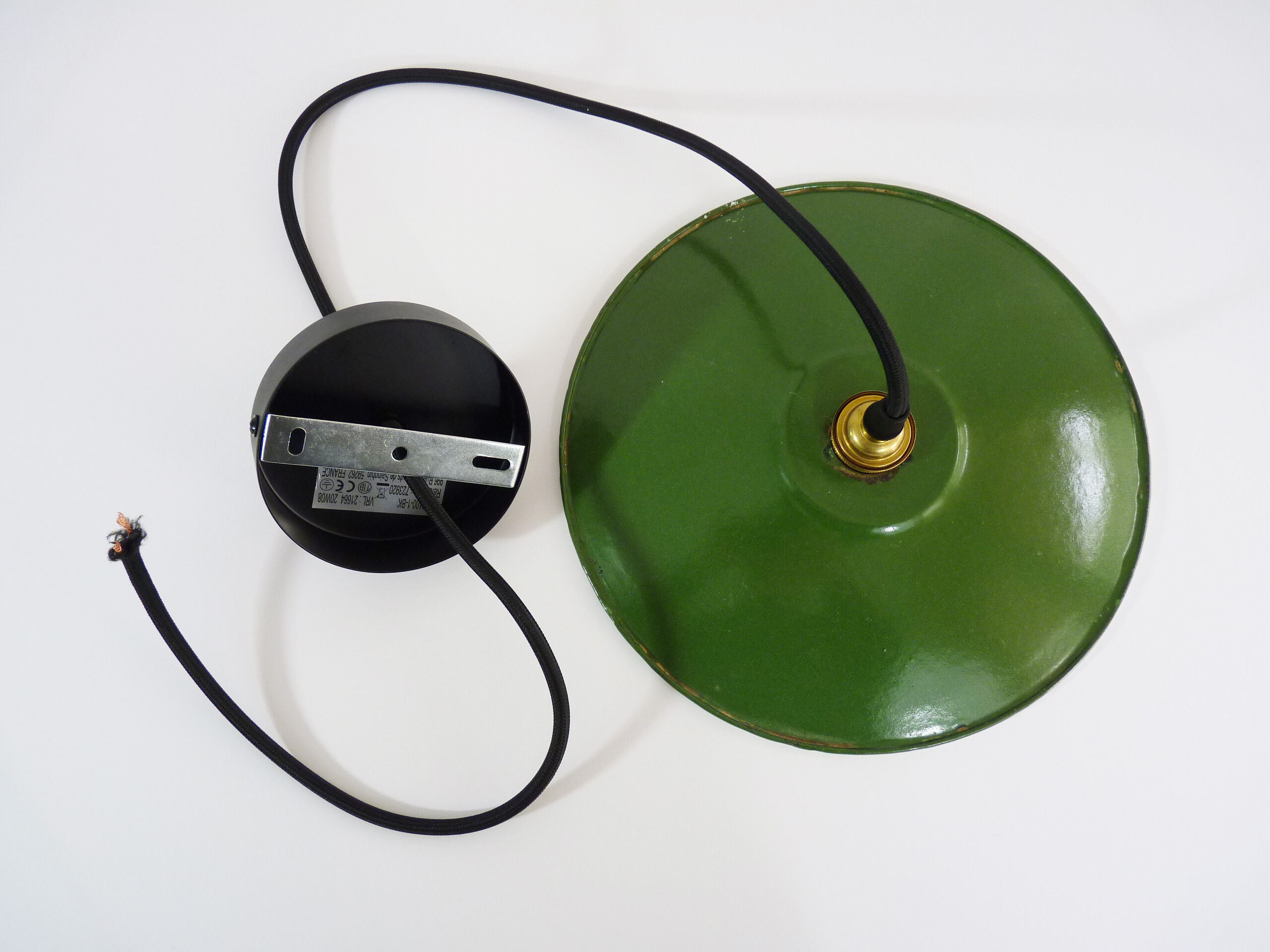 Suspension enamelled sheet plate old green plate, industrial. Year 50