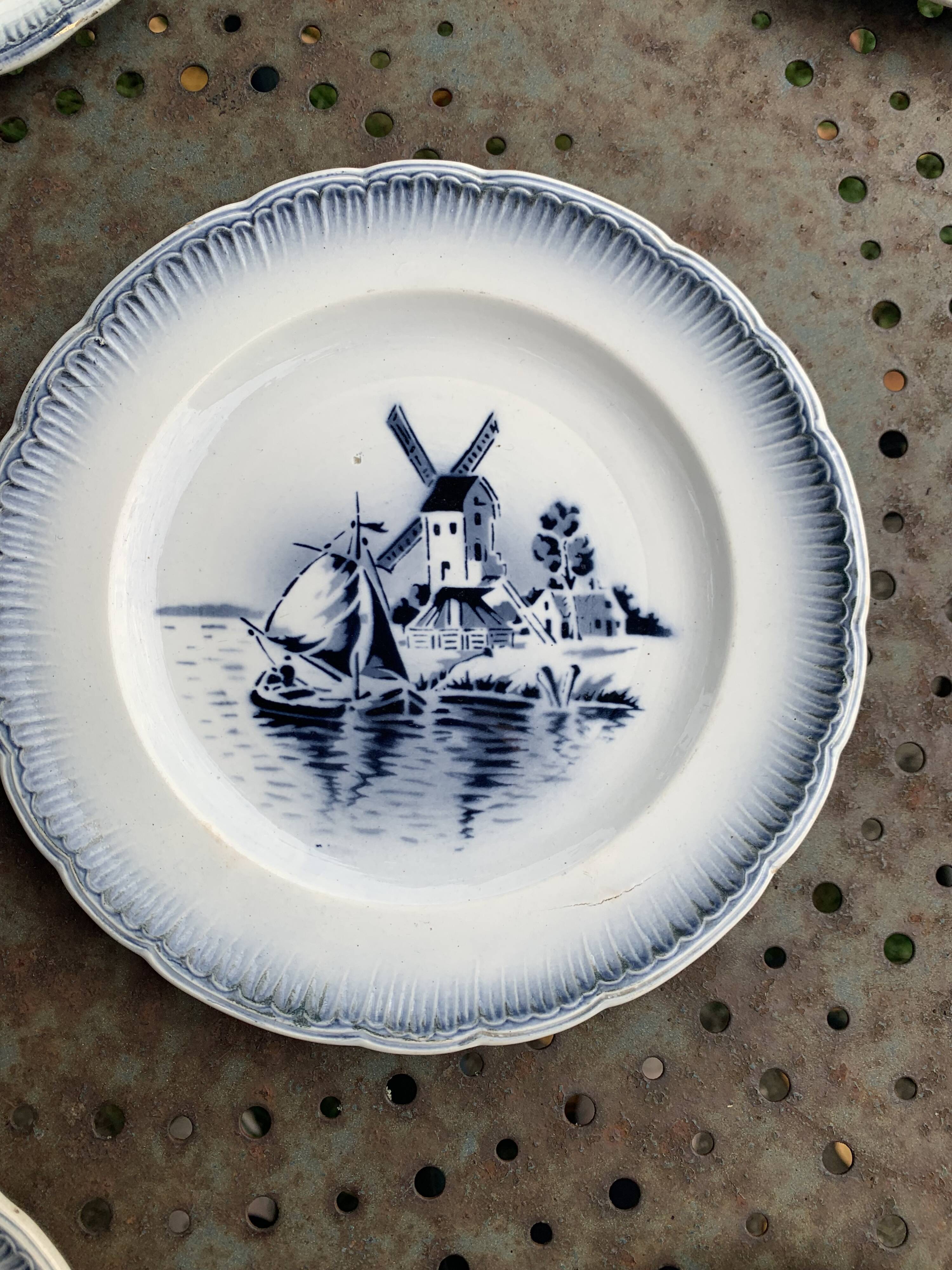 Set of 7 small dessert plates, Saint Amandinoire, Saint Amand decorated with sailboats
