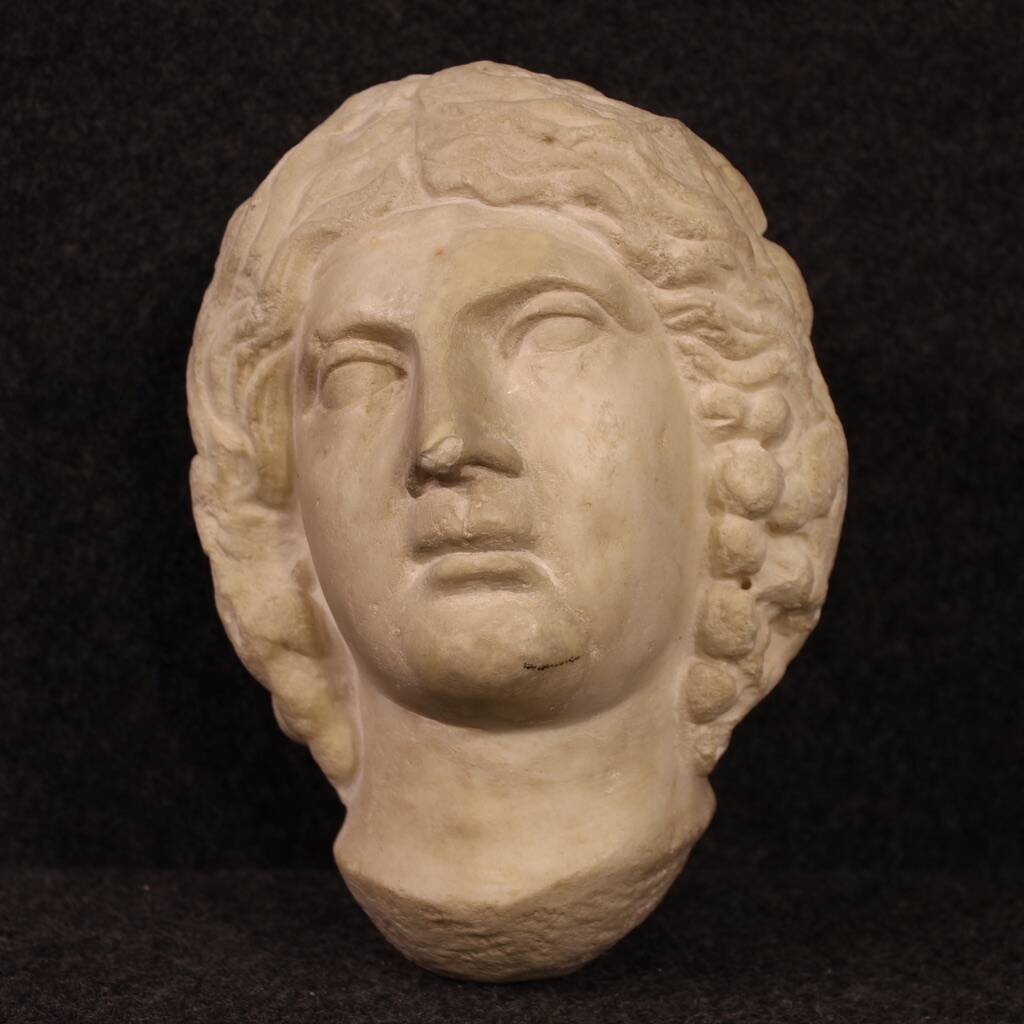 Antique Italian sculpture, white marble head from the 17th century