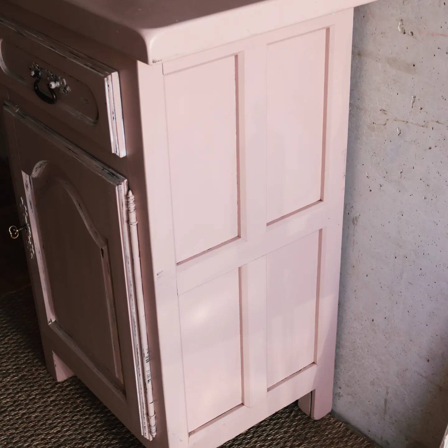 Old high jam bowl in pink painted solid wood