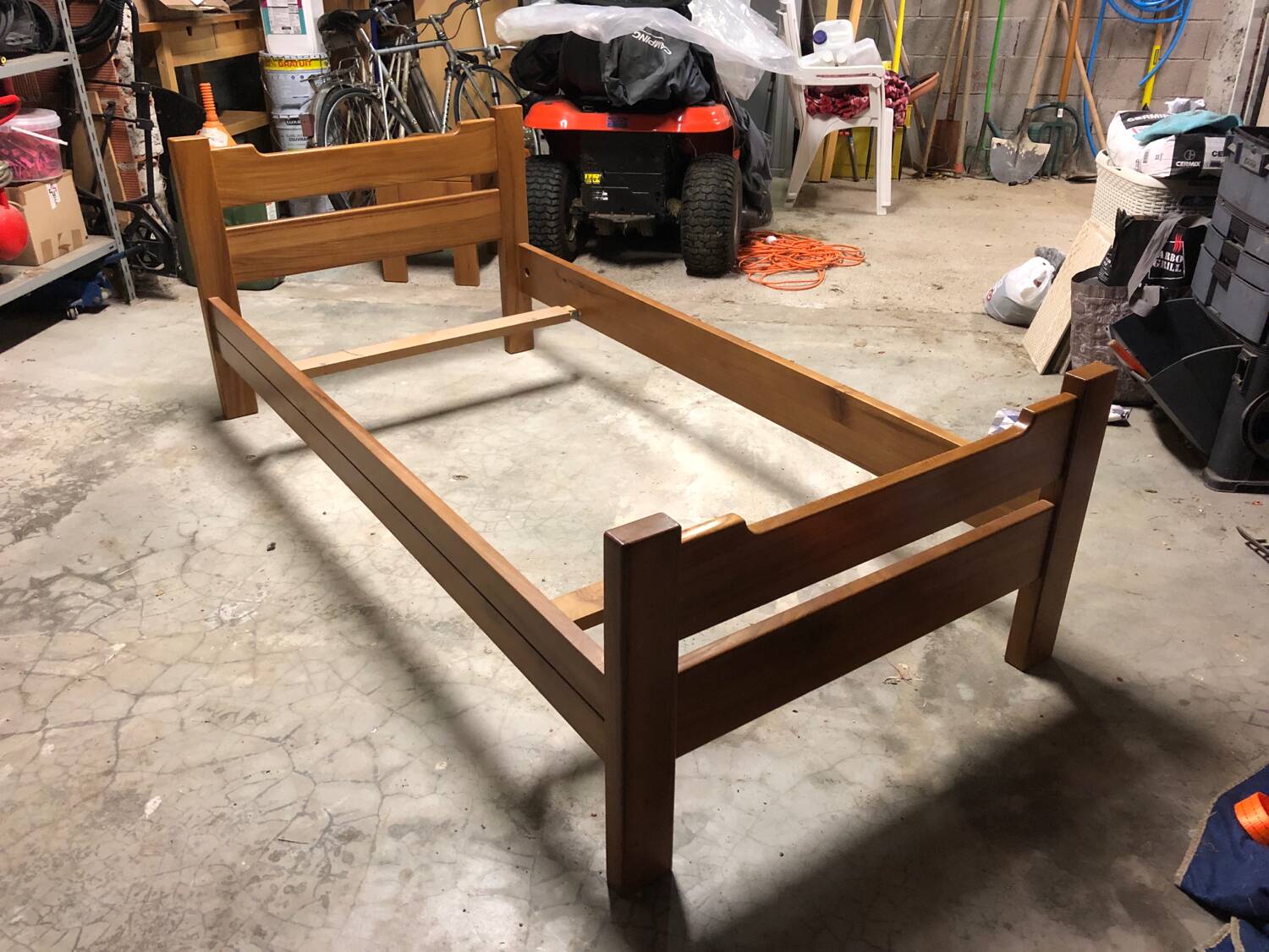 Maison Regain elm single bed