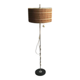 Mid-Century brown wooden and metal floor lamp, large diameter woven lampshade from the 1950s.