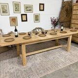 Farmhouse table with central extensions