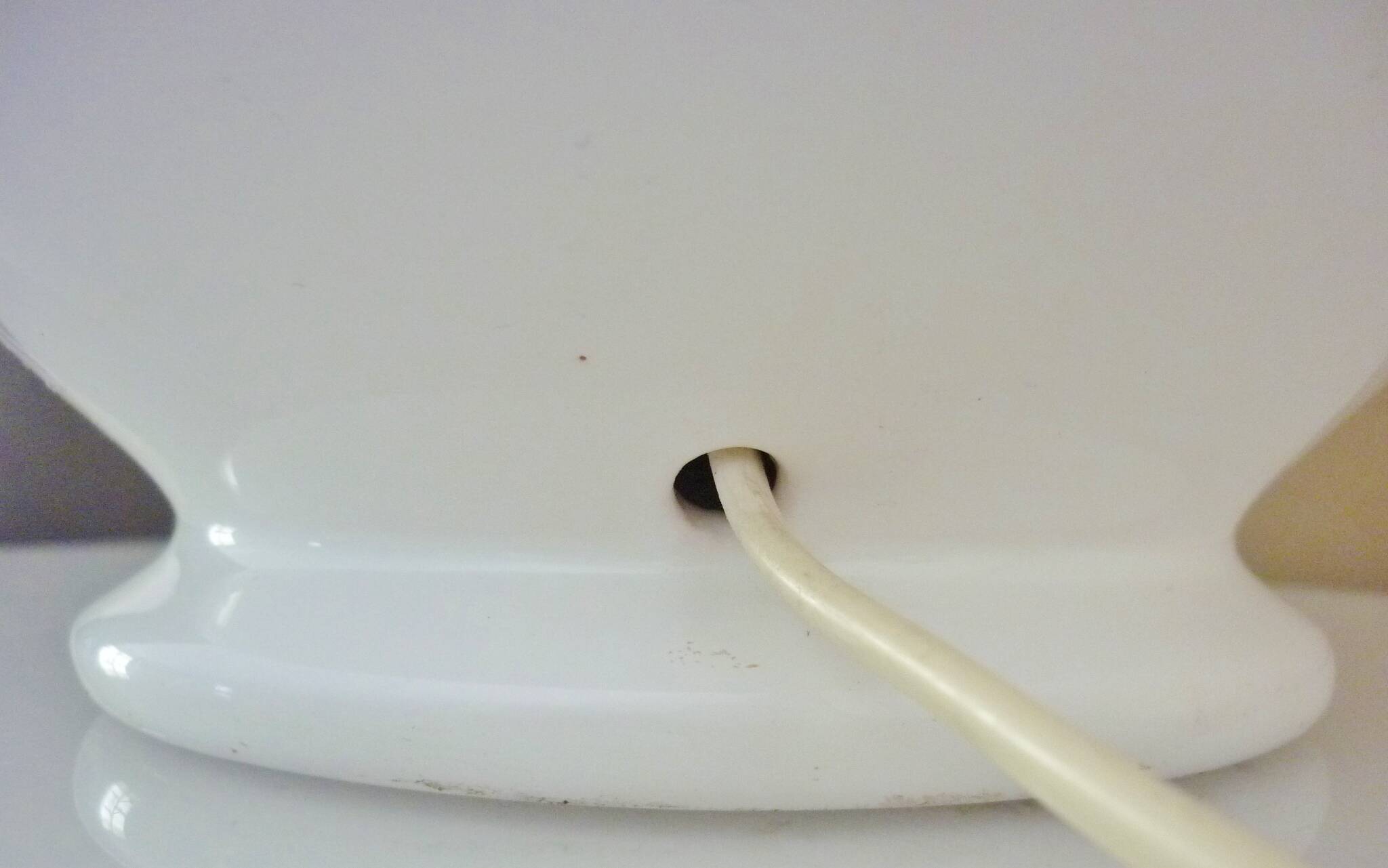 White glazed ceramic lamp, sleek design from the 60s/70s