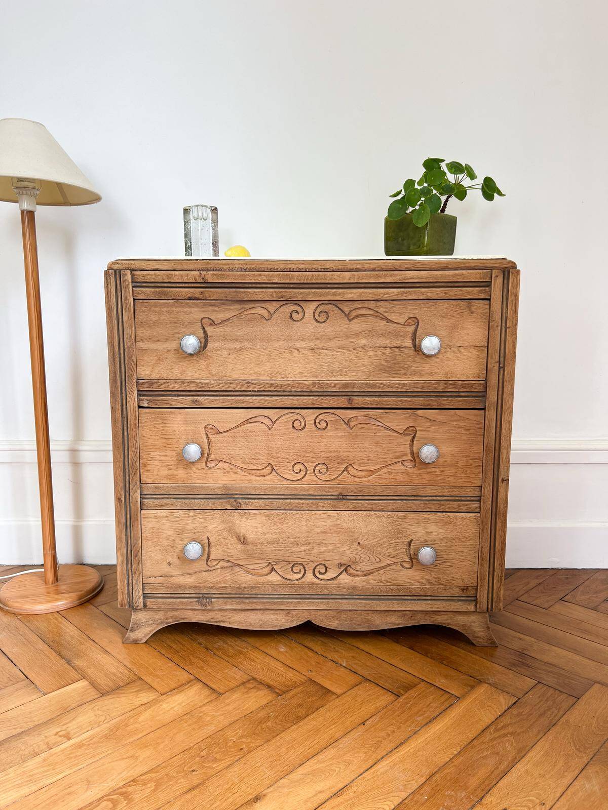 Art Deco chest of drawers in solid oak