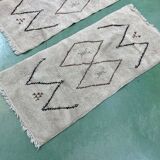 Pair of handmade Moroccan wool rugs - 1m45 x 68cm.