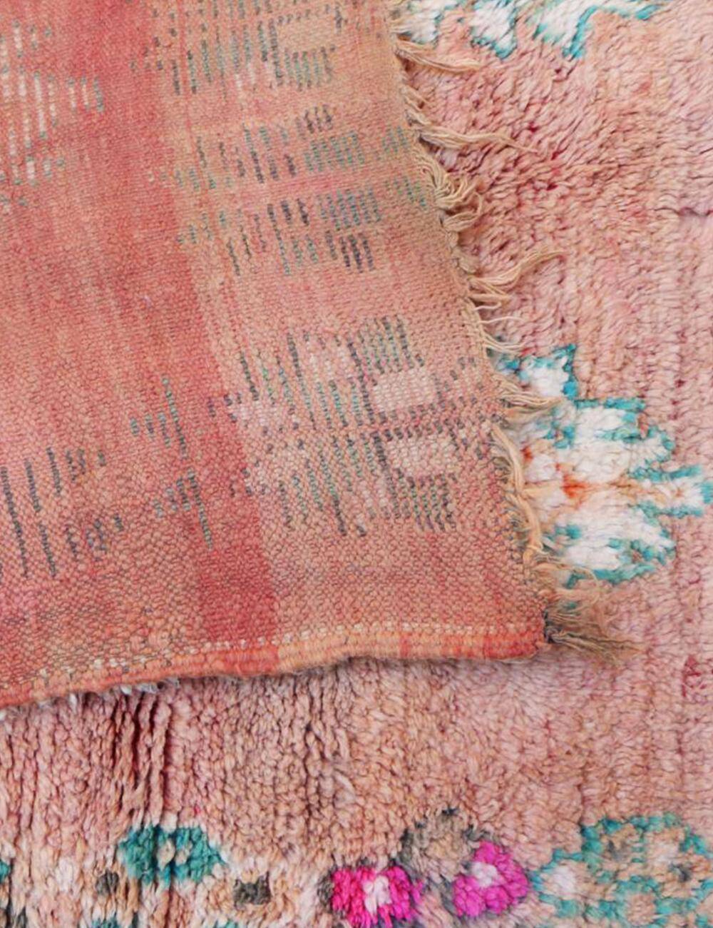 Vintage Berber Rug - 281 x 143 cm