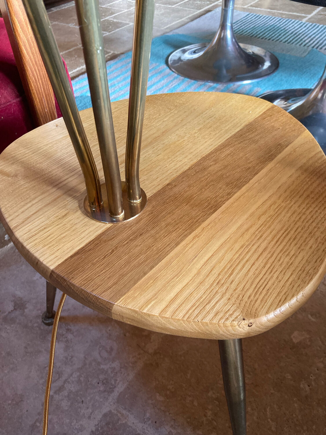 Vintage four-branch tripod lamp