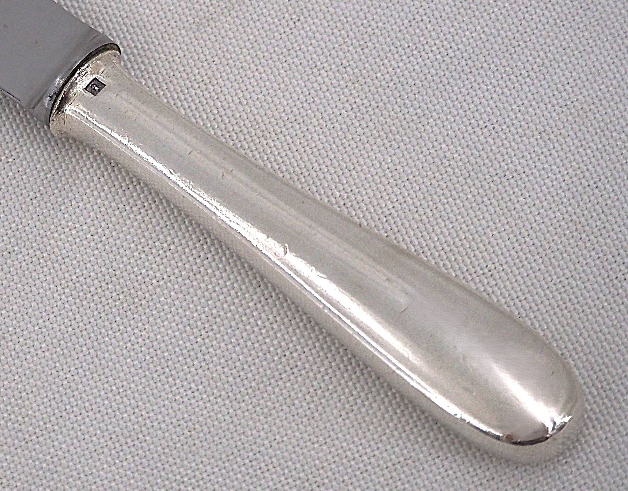 Christofle model Dax, 6 dessert, cheese, and side knives, silver metal.