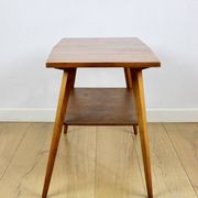Table basse console en polonais des années 1970, carrée et multifacette.