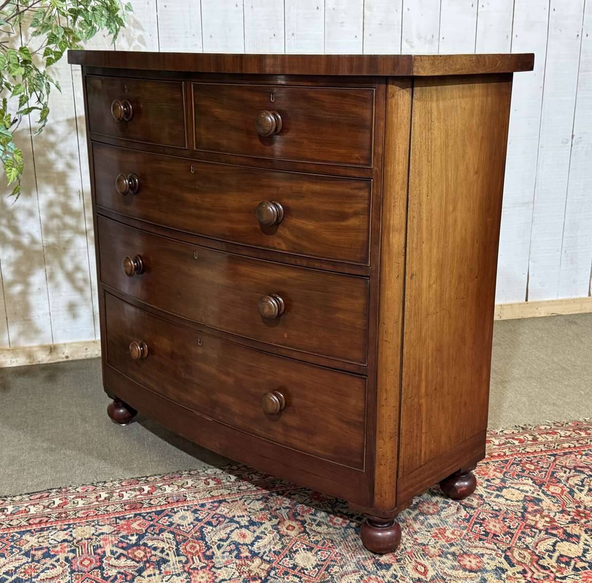 Commode Victorienne anglaise en acajou XIXème