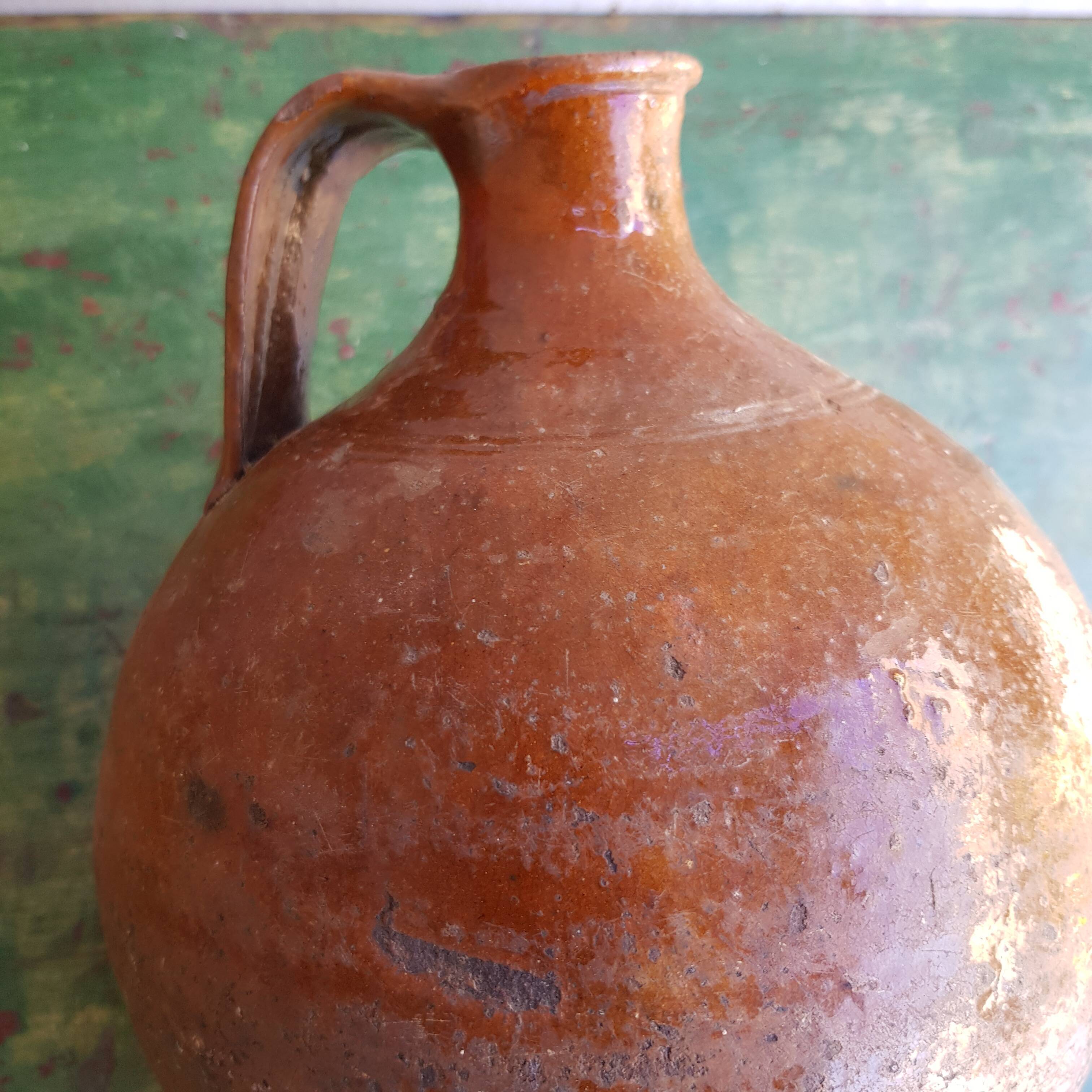 Pitcher jars old pitcher in terracotta