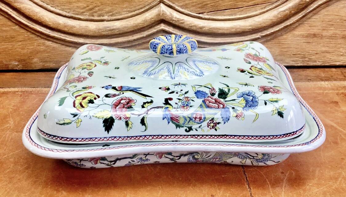 Ancien plat couvert faïence Gien modèle corne d’abondance XIX