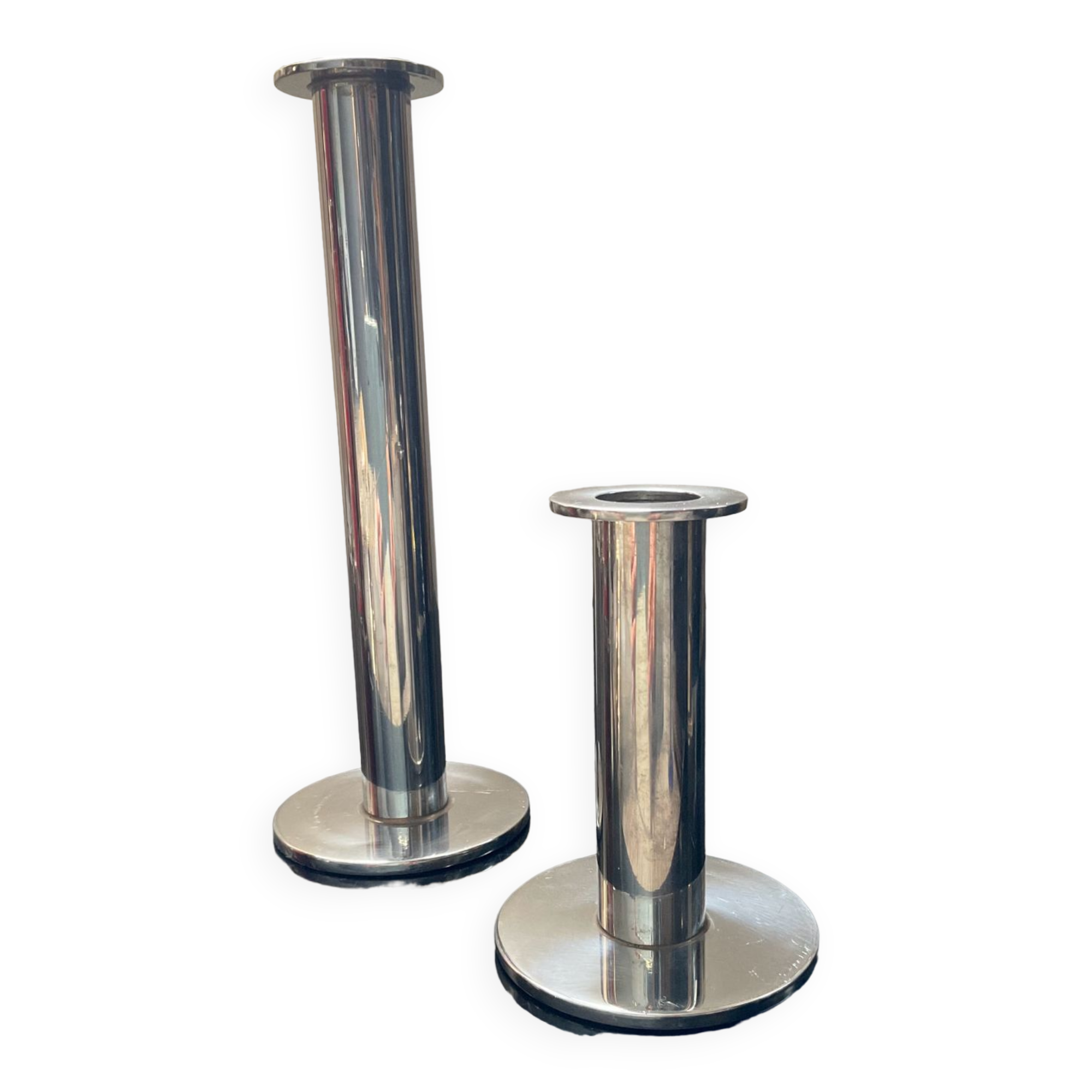 Duo of vintage candle holders in silver metal