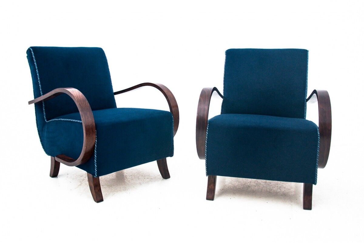 Pair of armchairs by Jindřich Halabala, 1940s