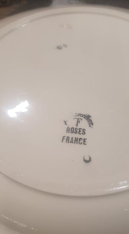 Round dish Badonviller model Roses