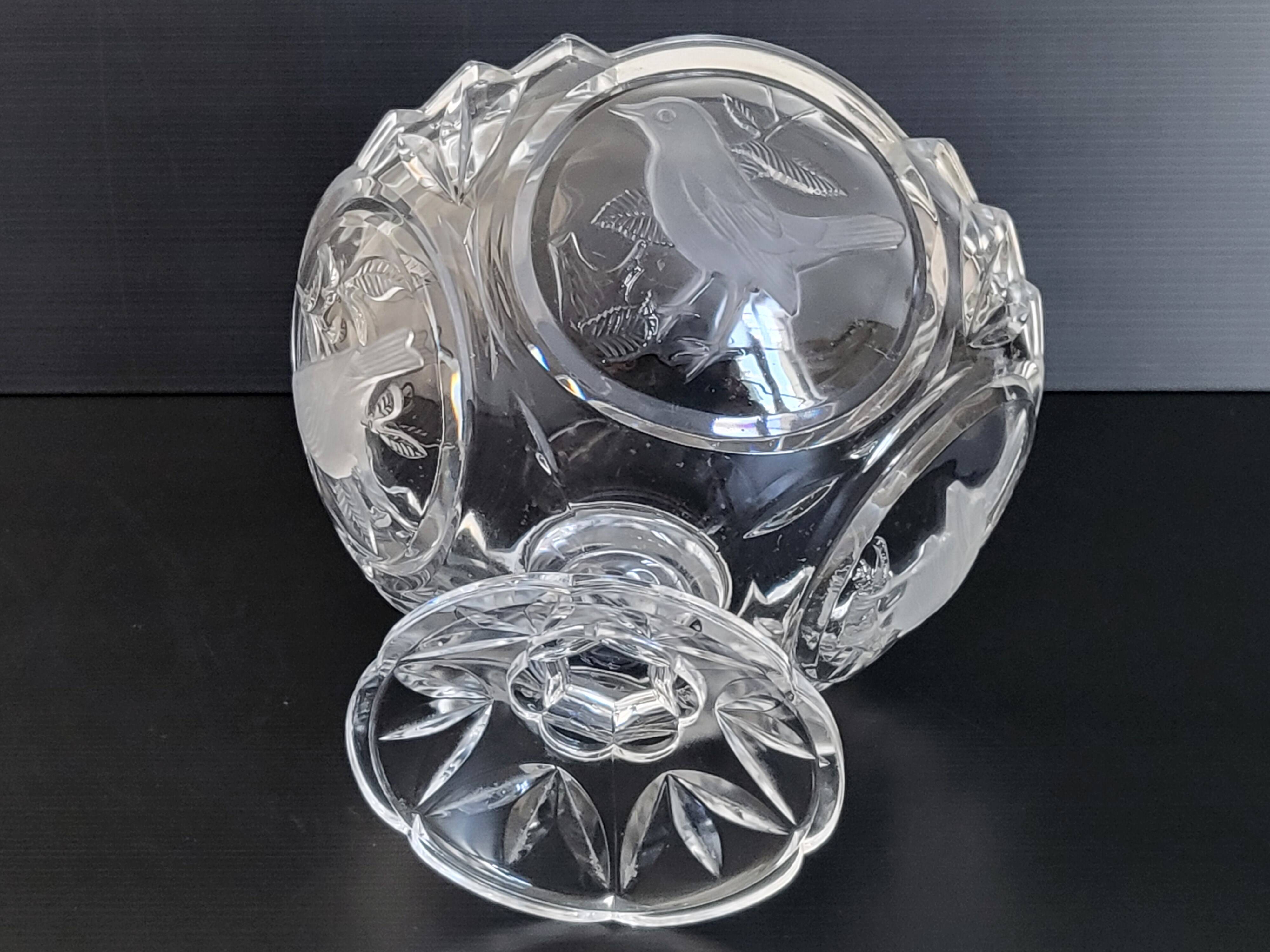 Vintage crystal fruit or candy bowl